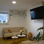 Poppqi's Apartma