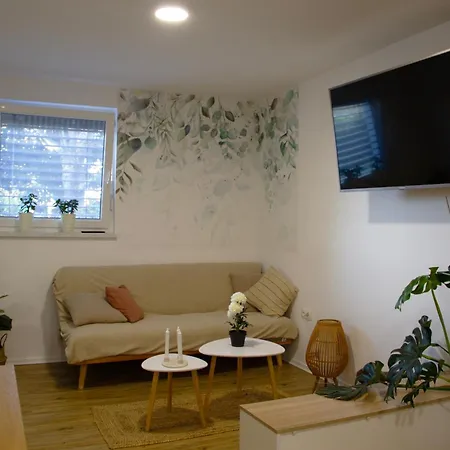 Apartament Poppqi's *