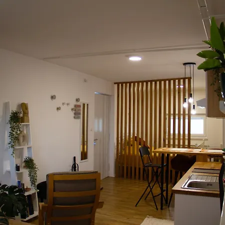 Apartament Poppqi's *