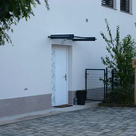 Apartma Poppqi's